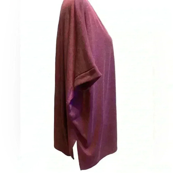 Chicos V neck short sleeve with cuff slits on sides size M/L in wine color - Picture 2 of 7